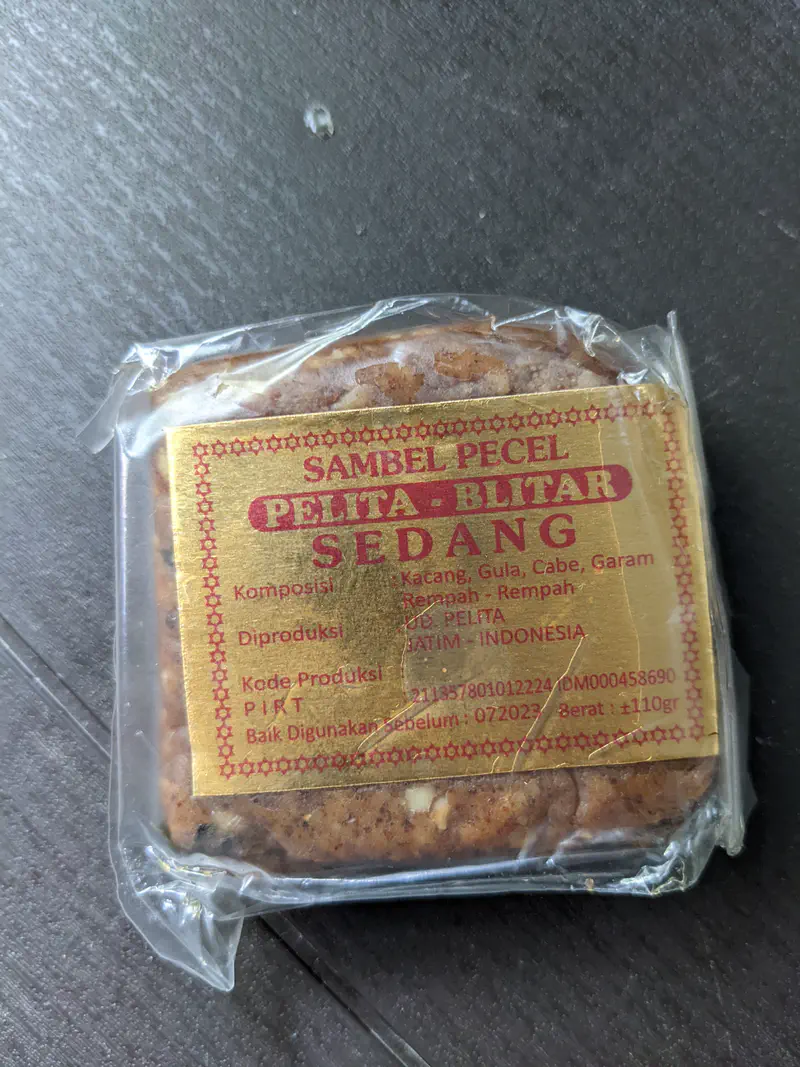 Packaged Sambel Pecel labeled Pelita Blitar Sedang from Indonesia.